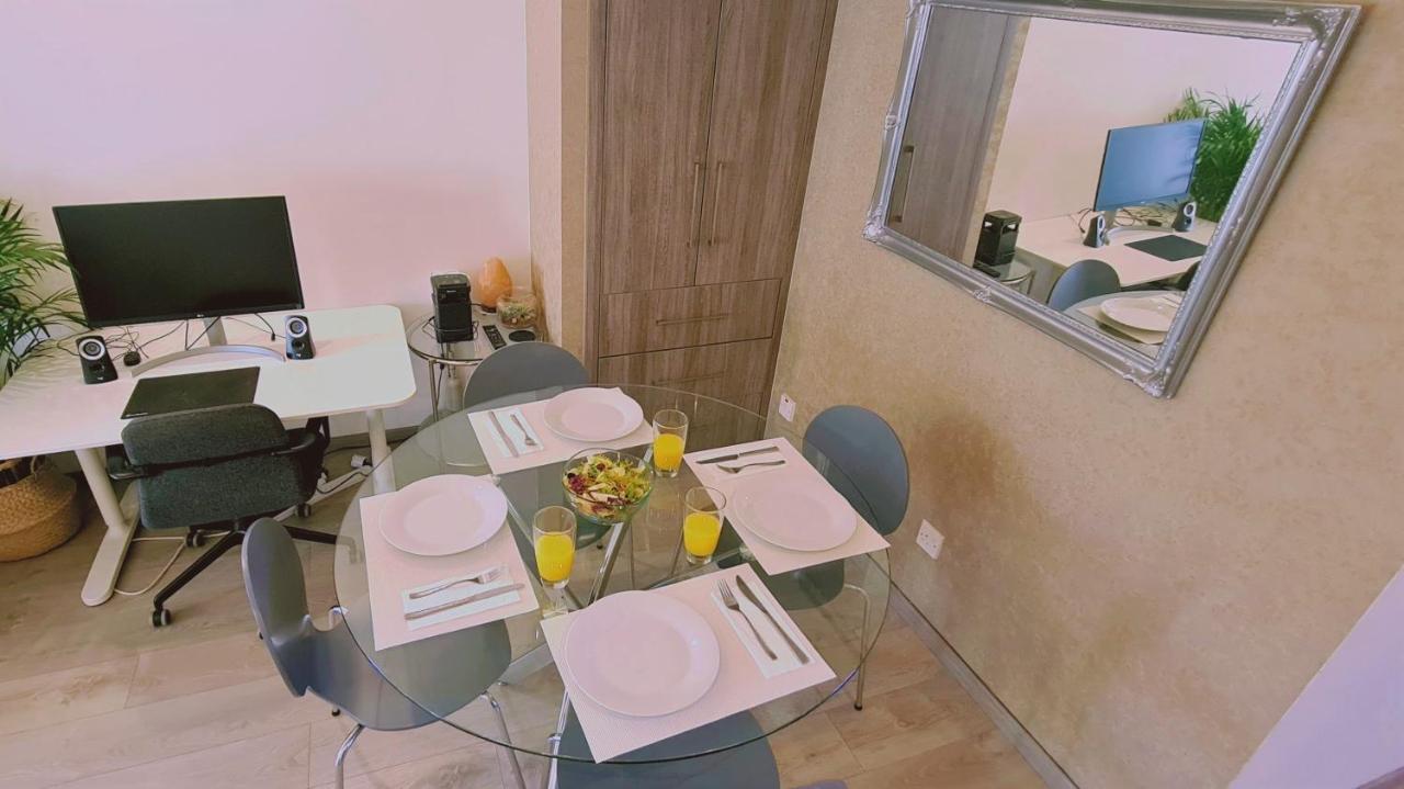 Stay Downtown Retreat Lemesós Eksteriør bilde